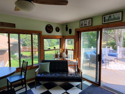 Before image of living room ceiling beams